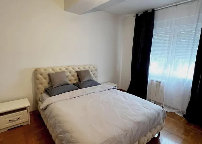 Biser 贝尔格莱德